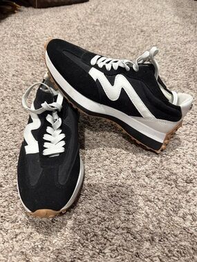 Steve Madden sneakers